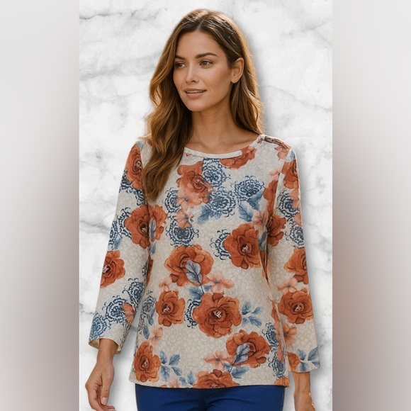 Chico's Tops - Chico’s Floral Top Shoulder Button Accents Size M